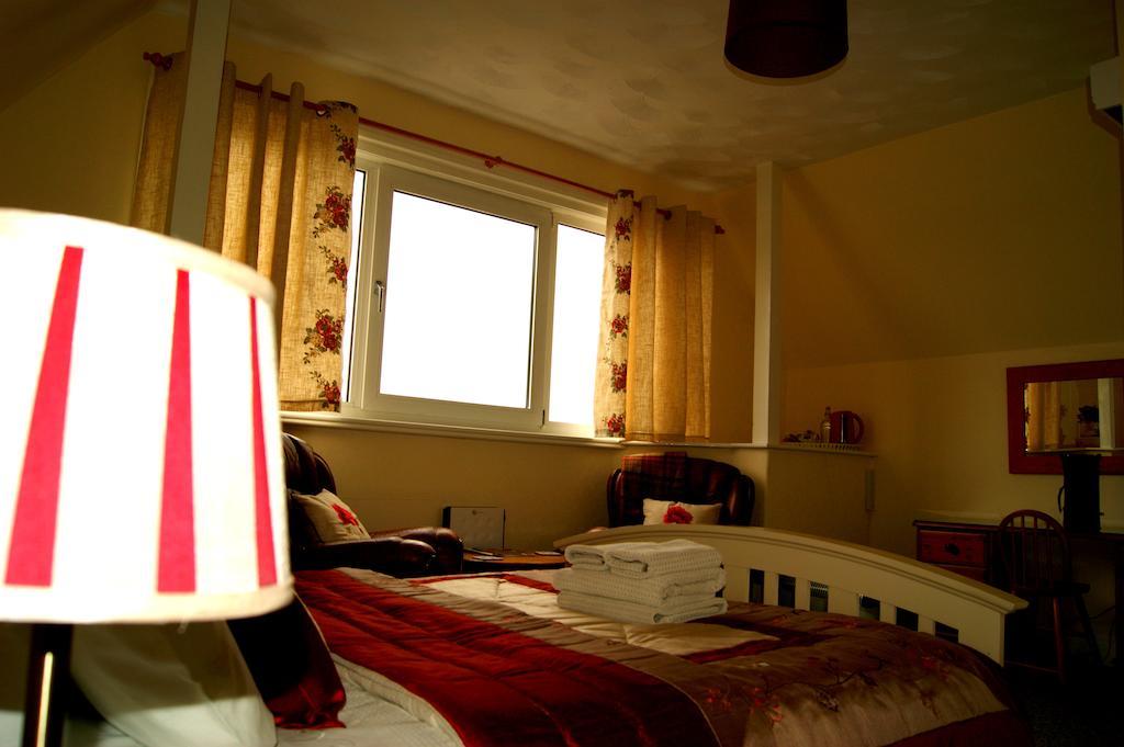 Sunset Guest House Хънстантън Екстериор снимка A bedroom