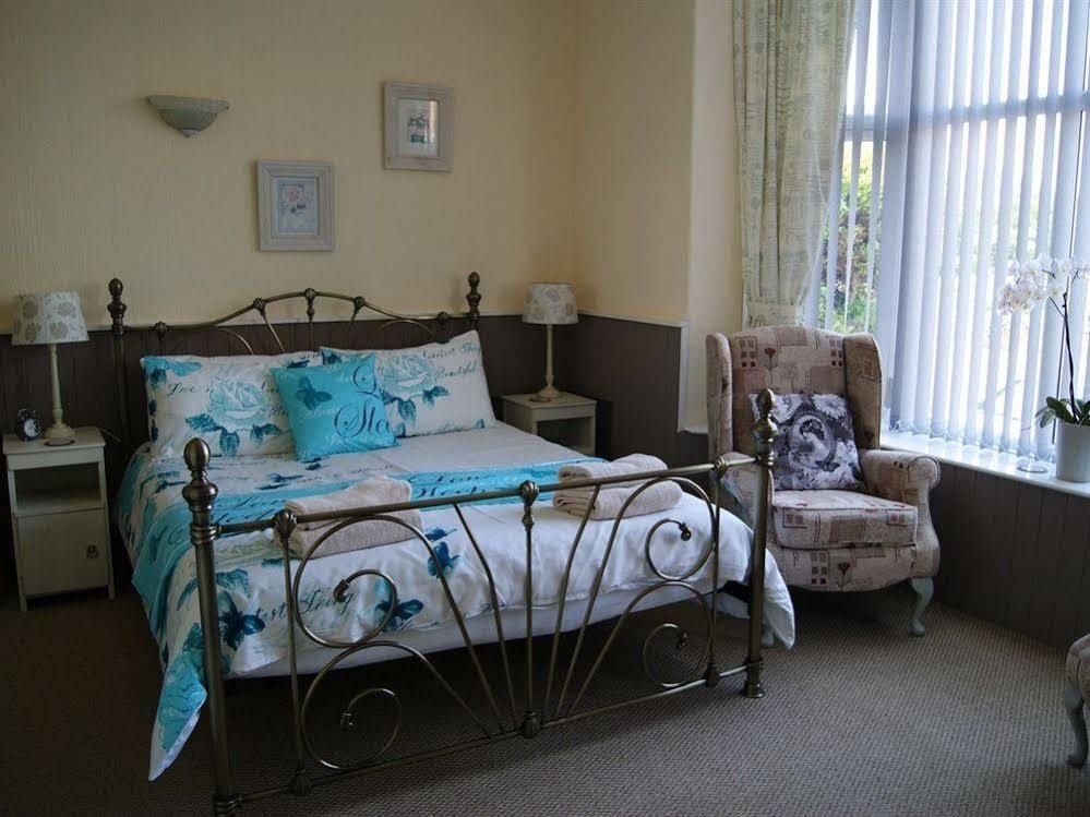 Sunset Guest House Хънстантън Екстериор снимка A bedroom at the hotel